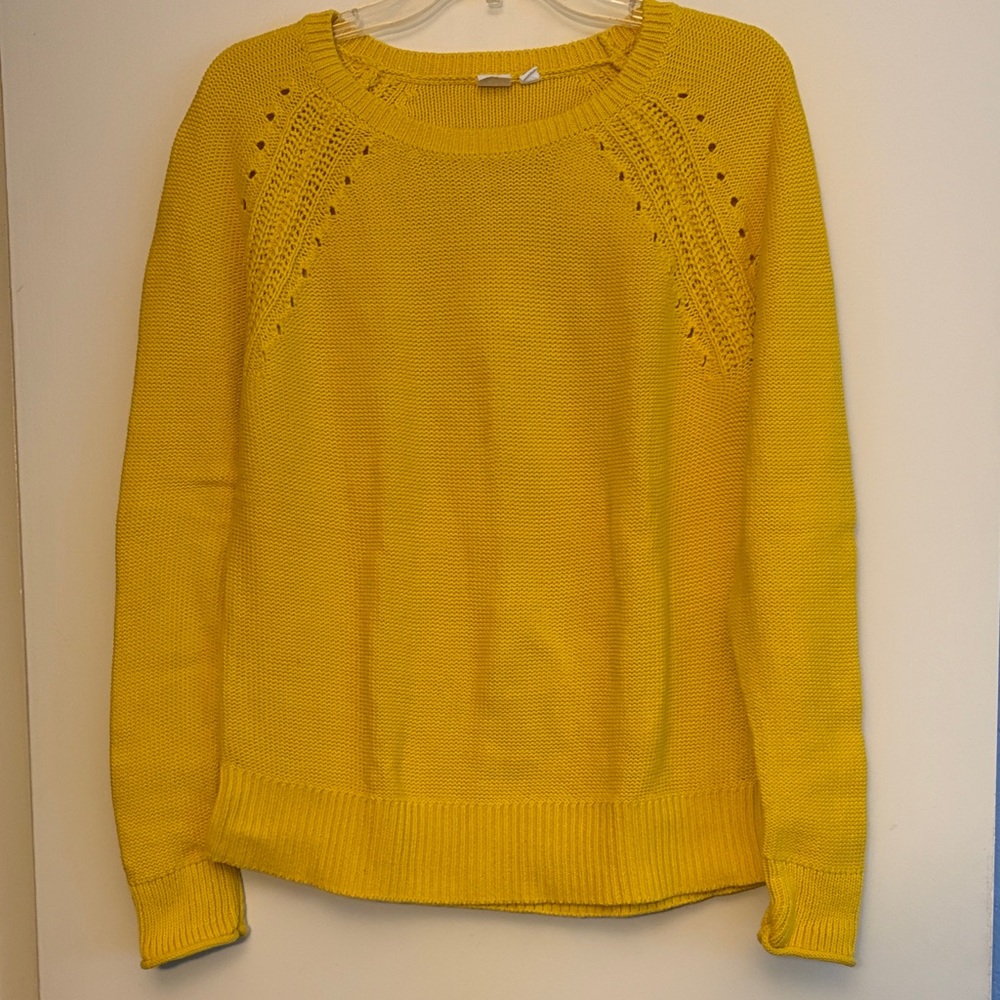 GAP Women's Yellow Knit‎ Sweater, size M